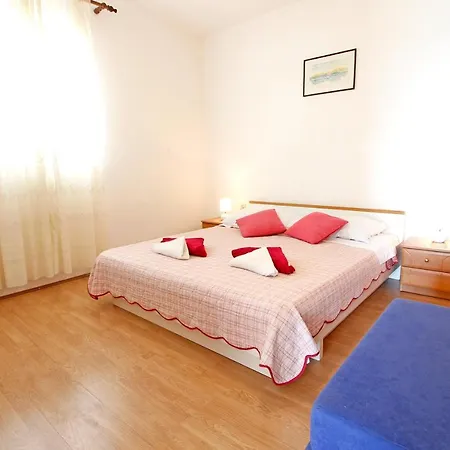 Baras Apartmán Nin